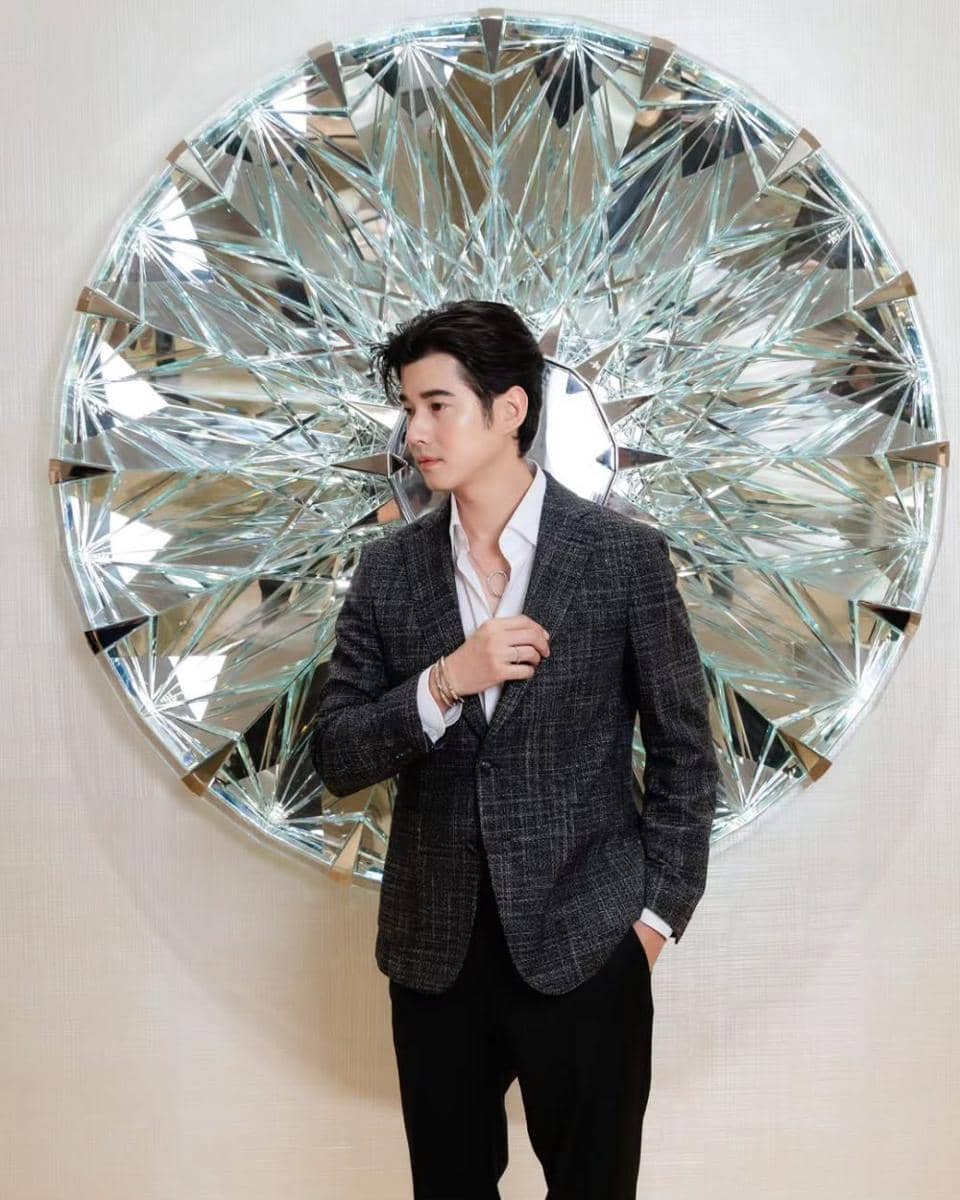 potret ide padu padan setelan jas ala Mario Maurer (instagram.com/mario_mm38)