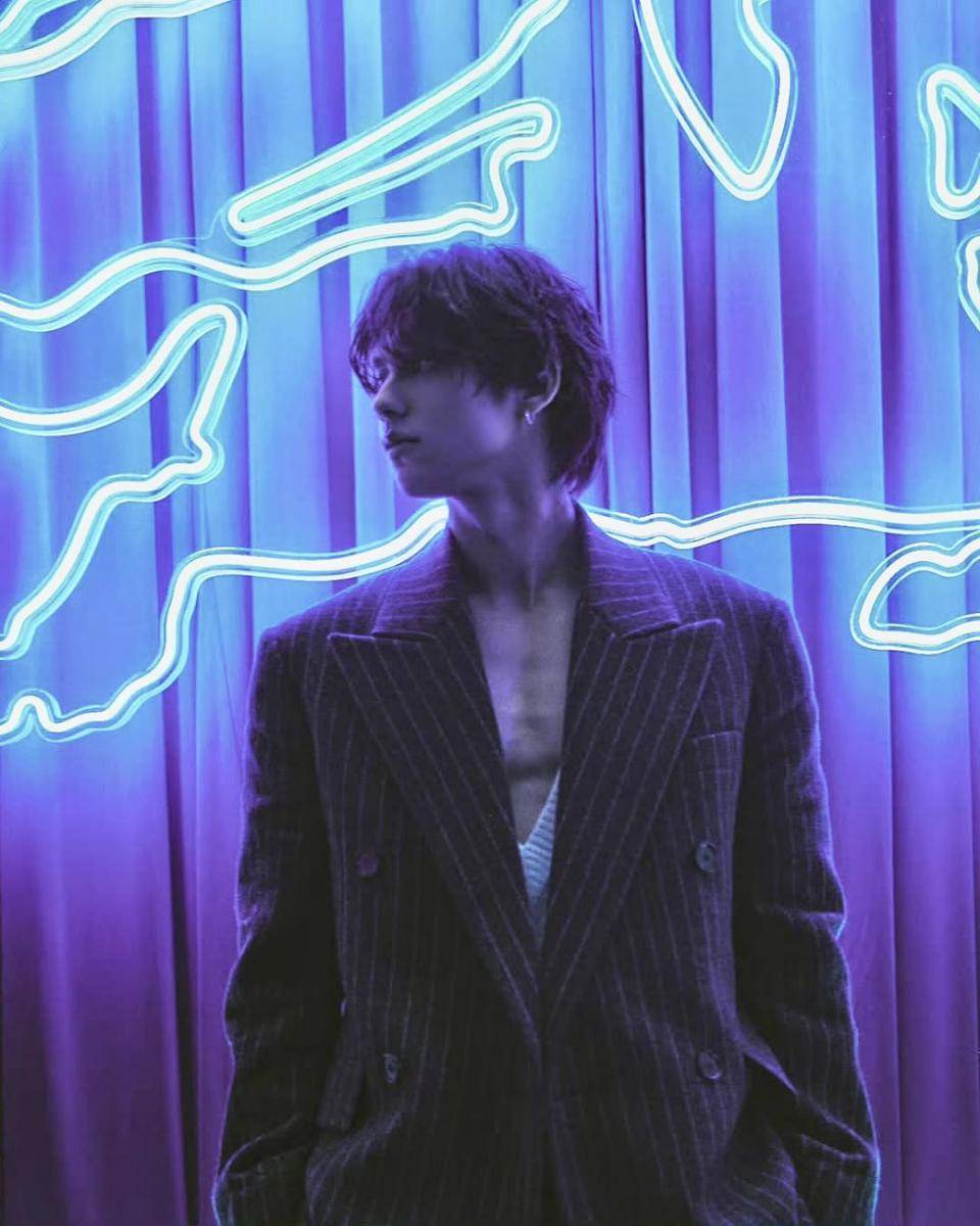 potret ide padu padan setelan jas ala Bright Vachirawit (instagram.com/bbrightvc)