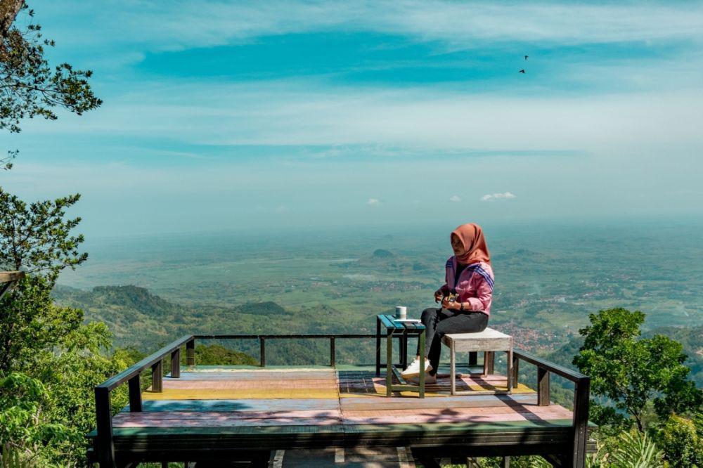 17 Tempat Wisata Brebes Terpopuler 2025