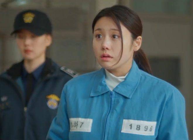 cuplikan drama Korea Parole Examiner Lee (youtube.com/@tvNDRAMA_official)