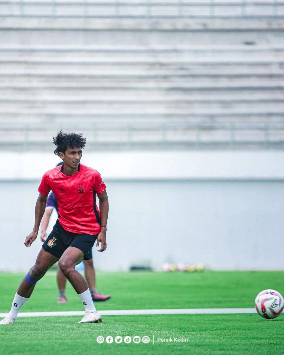 Pemain Persik Kediri saat berlatih. Instagram.com/persikfcofficial