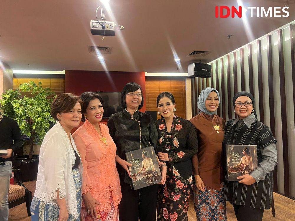 Diskusi buku Kebaya, Keanggunan yang Diwariskan di Wisma Penta, Jakarta Pusat pada Senin (9/12/2024). (IDN Times/Nisa Zarawaki)