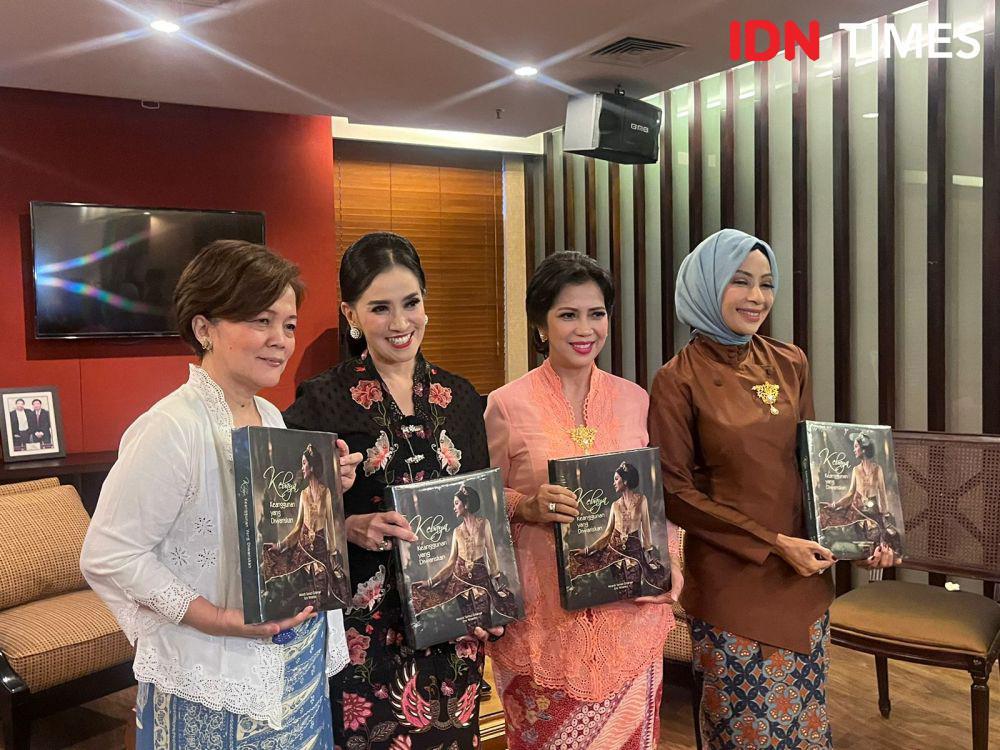 Mengulas Wastra Nusantara lewat Buku Kebaya Keanggunan yang Diwariskan