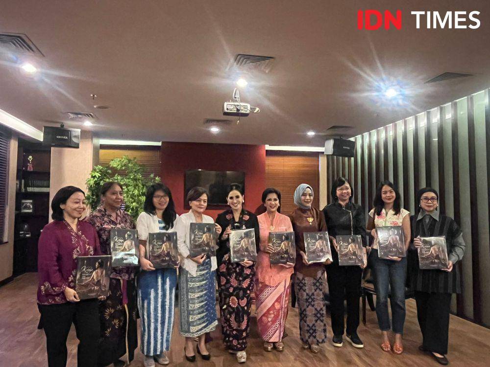 Diskusi buku Kebaya, Keanggunan yang Diwariskan di Wisma Penta, Jakarta Pusat pada Senin (9/12/2024). (IDN Times/Nisa Zarawaki)