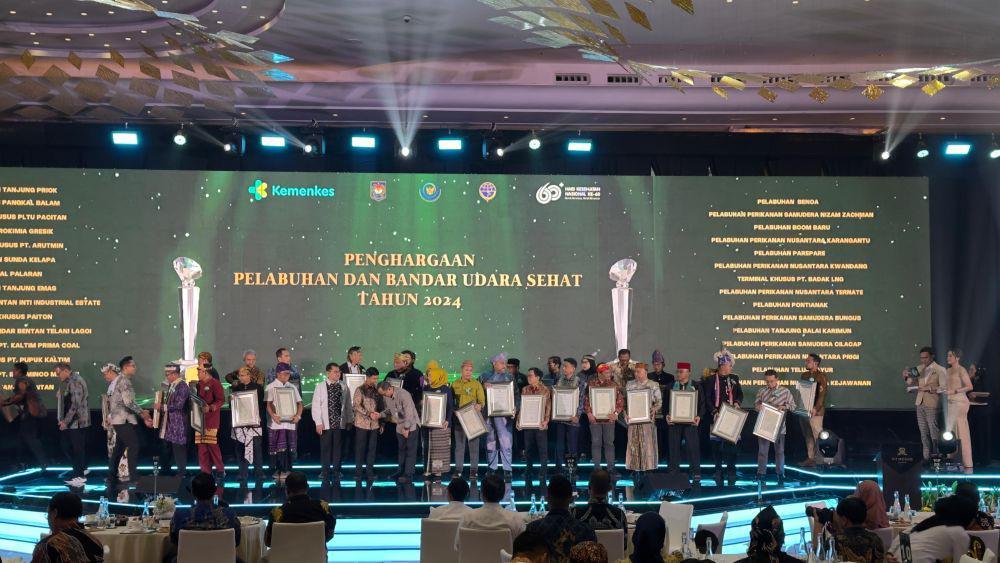 Kemenkes Beri Penghargaan STBM, POSS, Bandara, dan Pelabuhan Terbaik