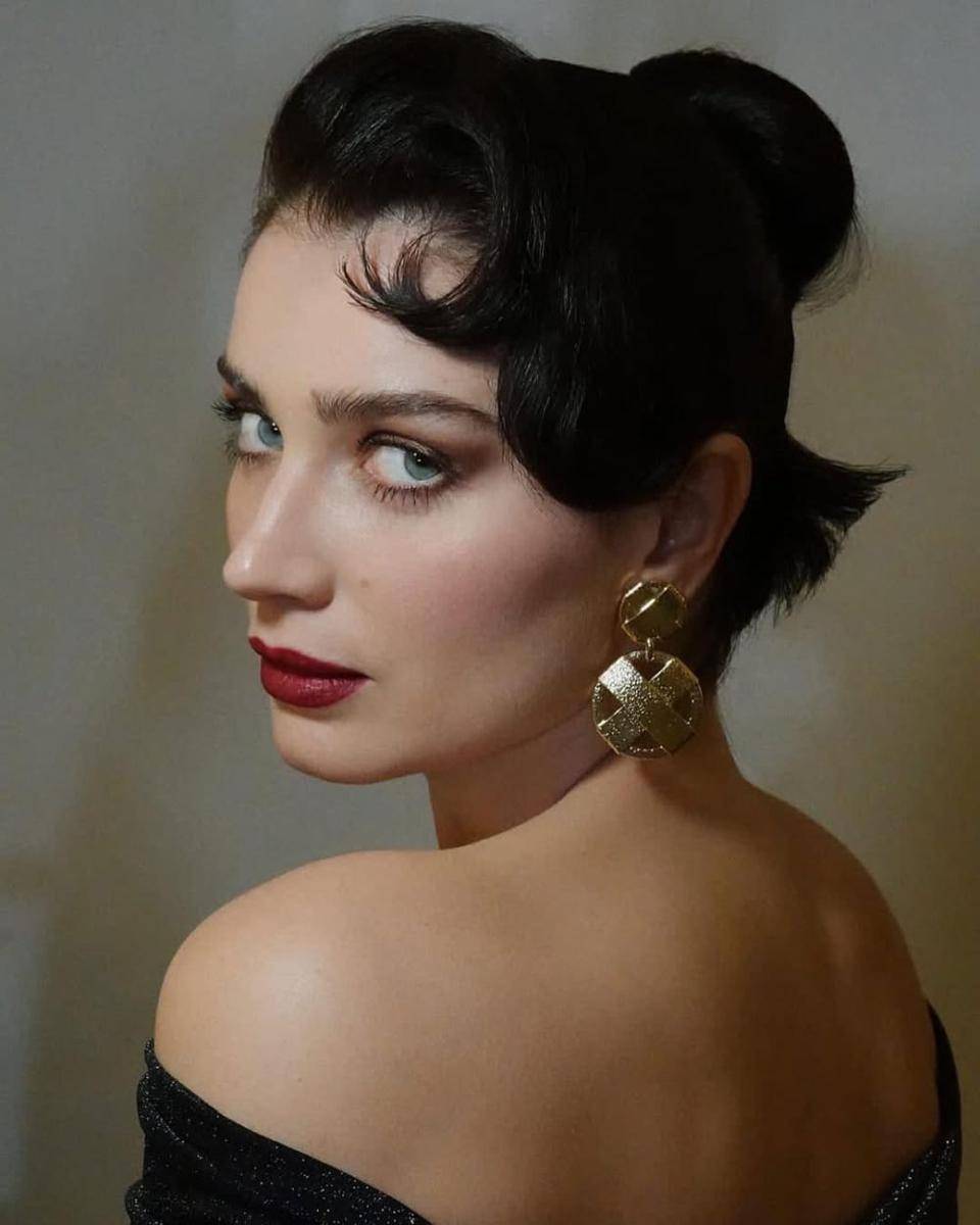 Eve Hewson (instagram.com/evehewson)