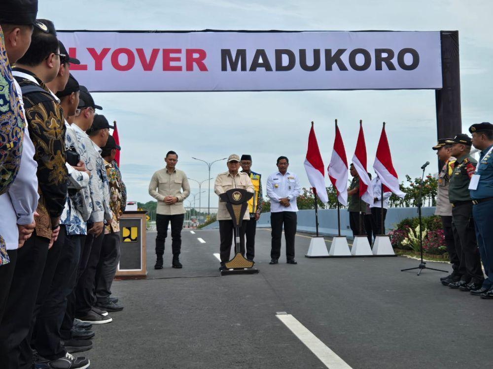 Presiden Prabowo Resmikan Flyover Madukoro Semarang