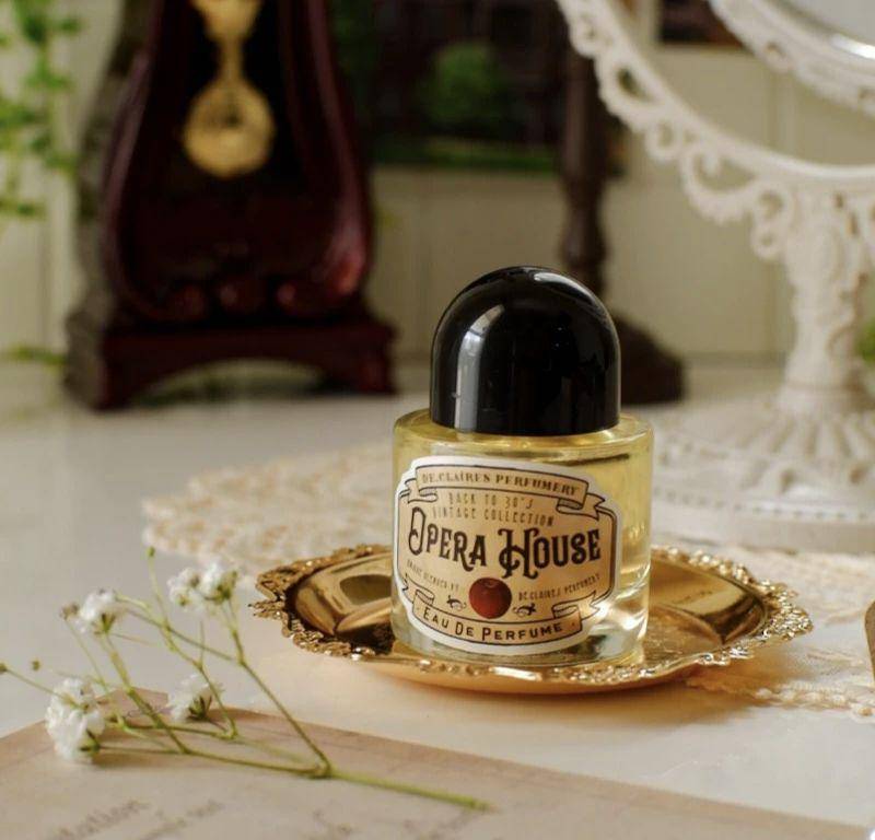 De Claires Opera House Eau de Perfume (shopee.co.id/de.claires)