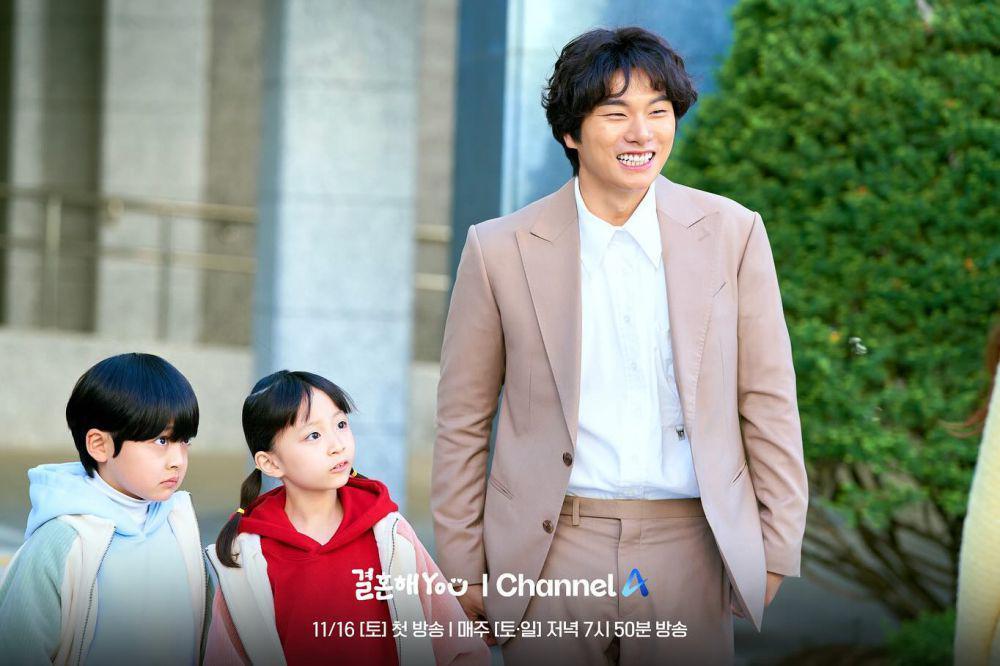 7 Cerminan Sifat Kebapakan Bong Cheol Hee di Marry YOU, Sayang Ponakan