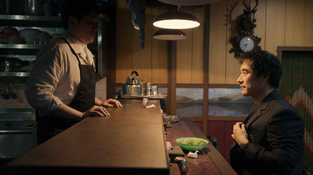 Kim Dae Myung dan Bae Sung Woo di Light Shop (dok. Disney+ Hotstar/Light Shop)
