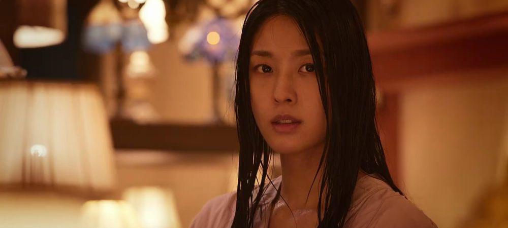 7 Cara Lee Ji Young Menyelamatkan Kim Hyun Min di Drakor Light Shop