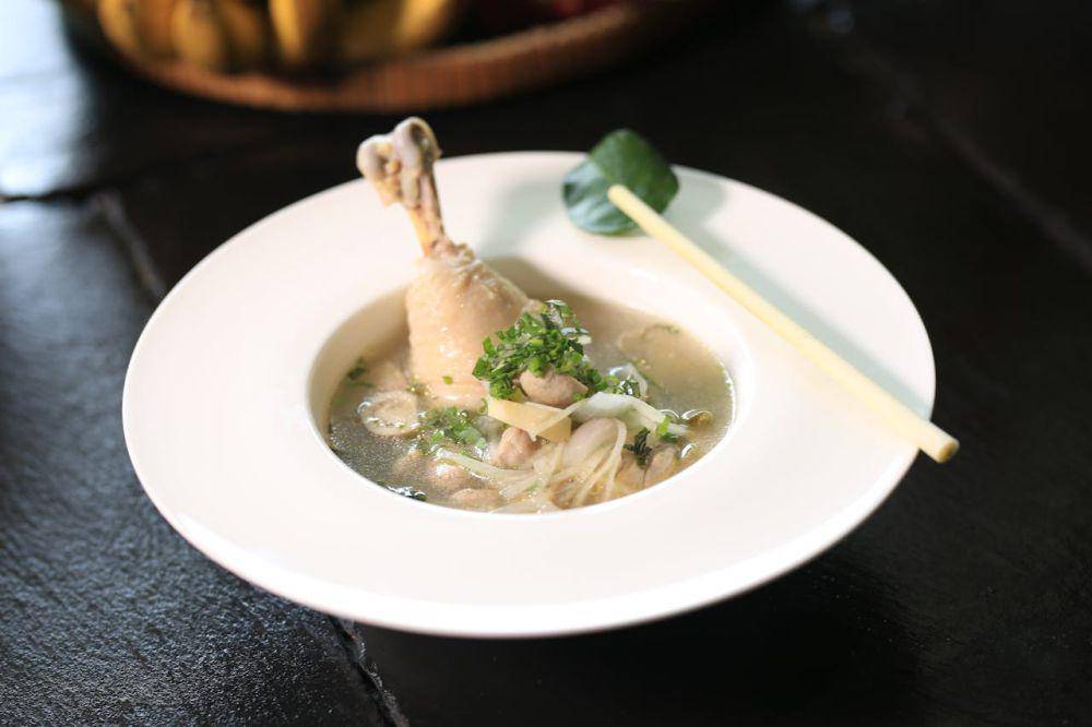 ilustrasi sup ayam (pexels.com/HM Grand Central Hotel)