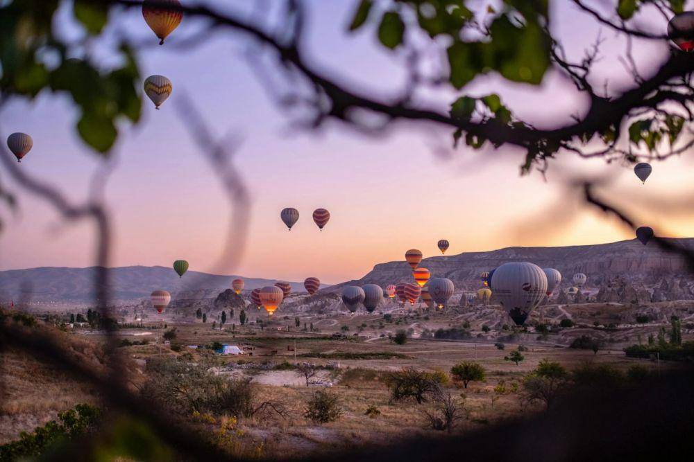 Cappadocia, Turki (pexels.com/timurkozmenko)