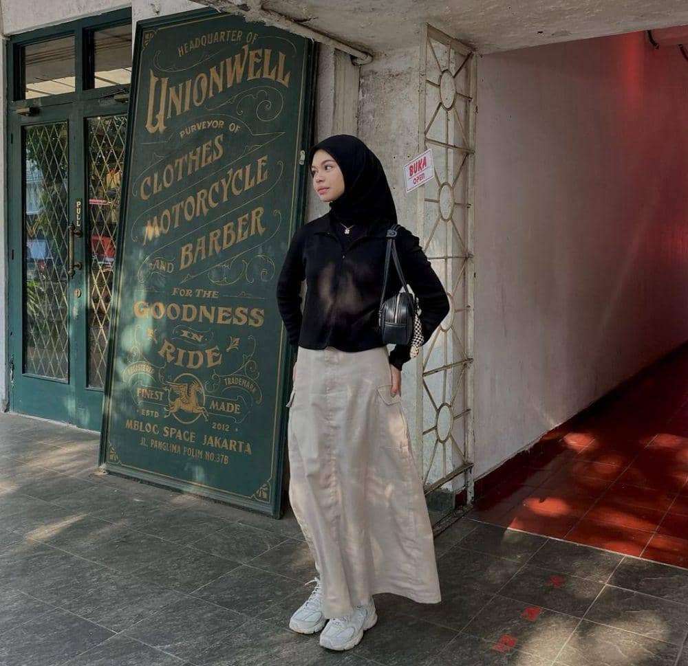 OOTD ala Syahla Alisya (instagram.com/syahlaali)