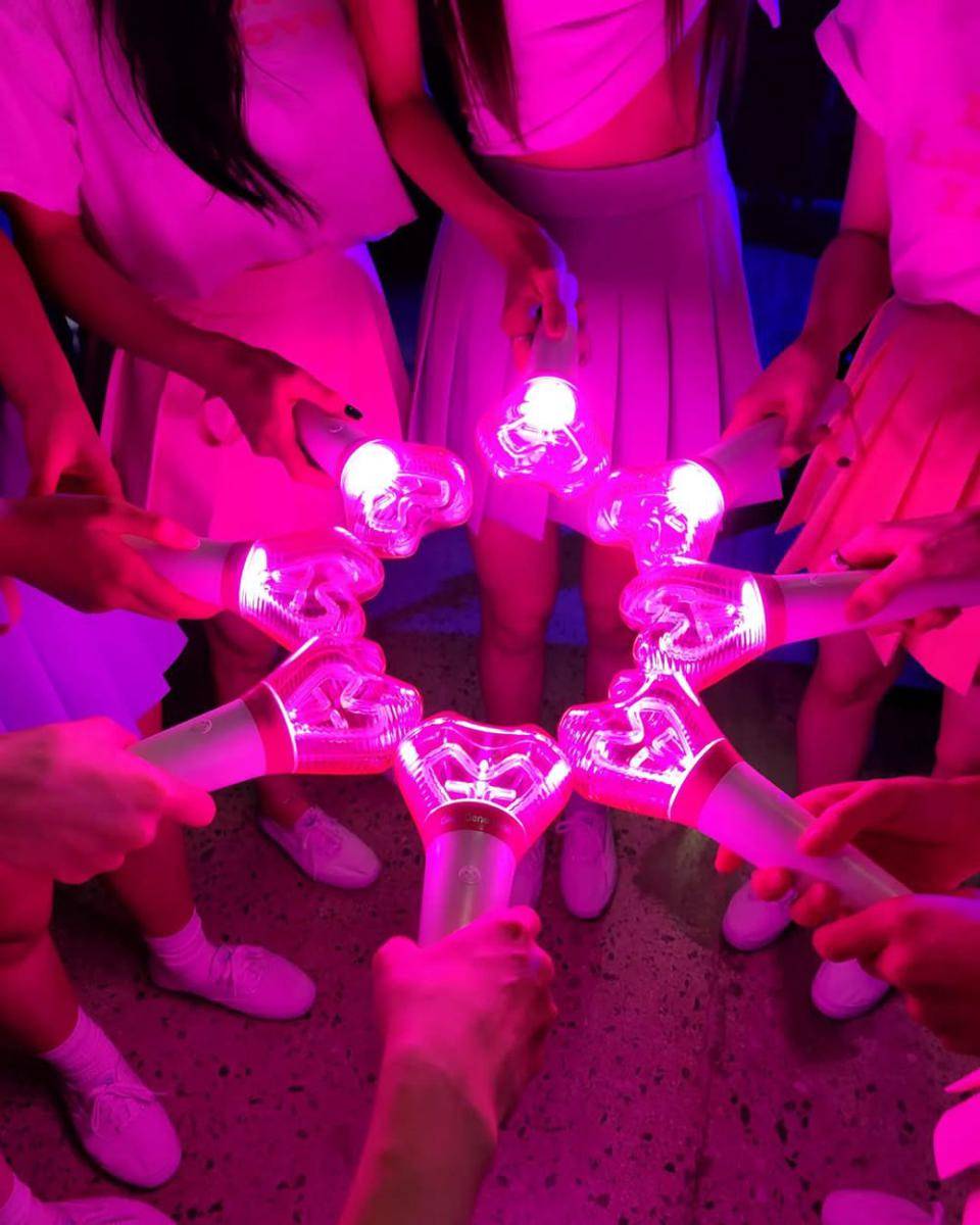 SNSD (instagram.com/girlsgeneration)