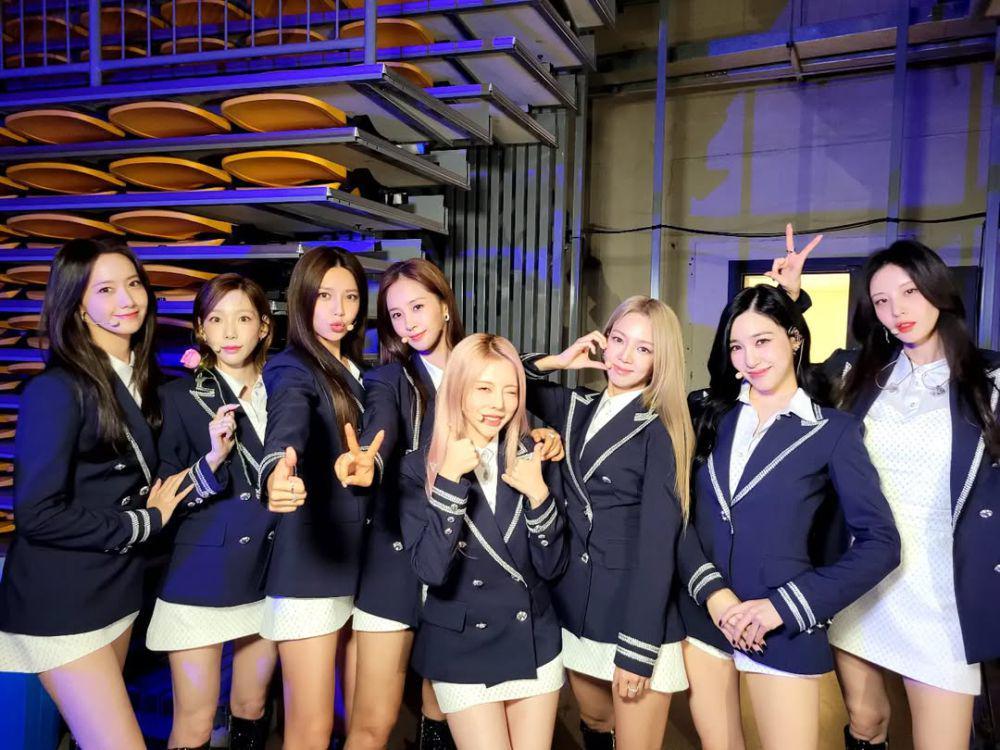 Lirik Lagu Into the New World - SNSD, Anthem  Wajib Saat Demo!