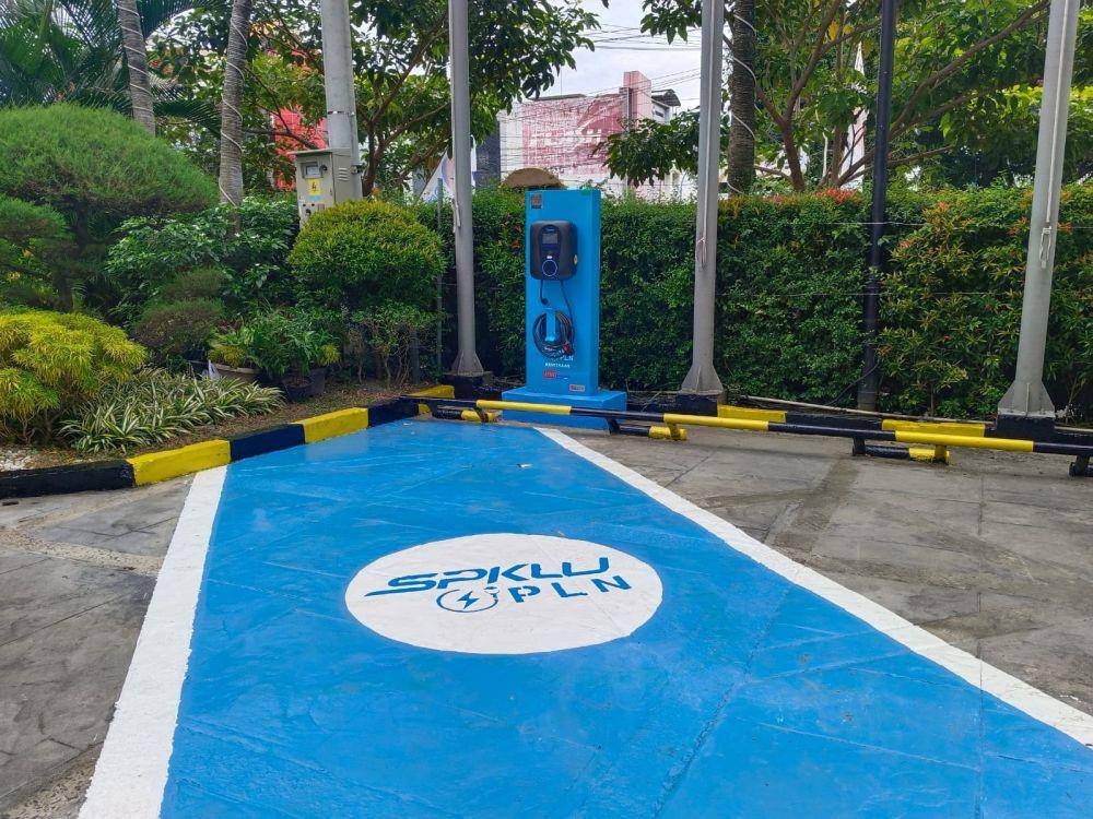 PLN Resmikan SPKLU di Grand Mercure Medan Angkasa Hotel (IDN Times/Arifin Al Alamudi)
