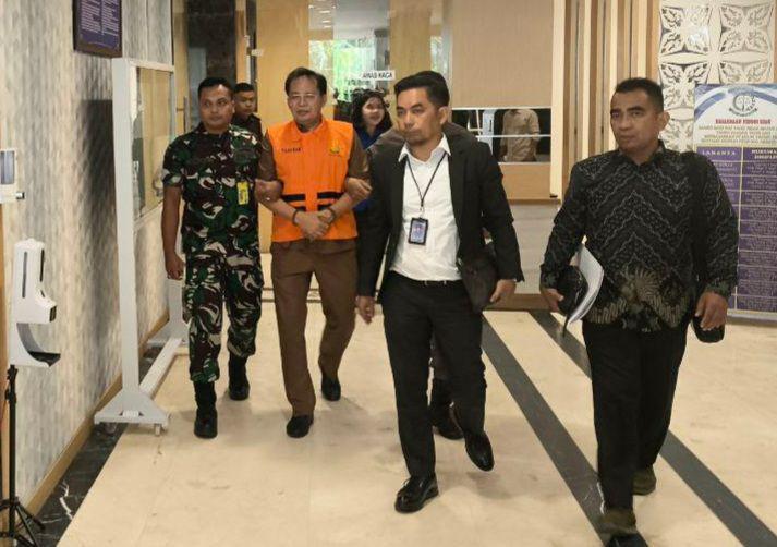 Diduga Korupsi Dana Hibah, Mantan Ketua PMI Riau Ditahan Jaksa