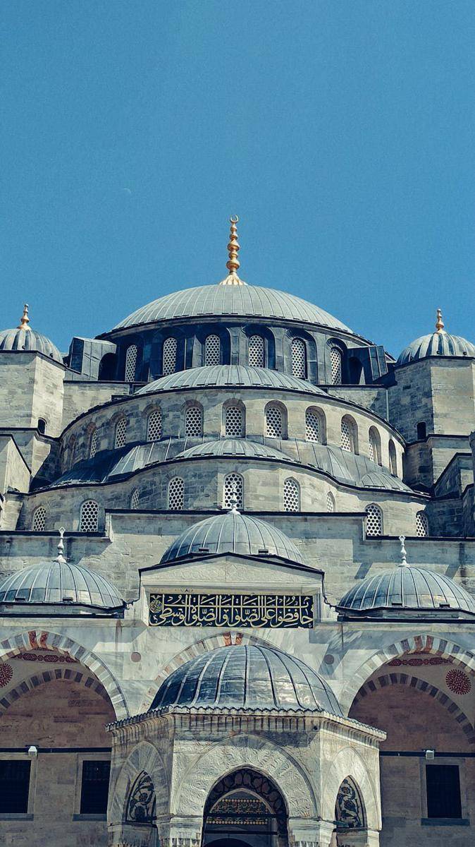 potret eksterior Masjid Biru (pexels.com/Sinan Aslan)