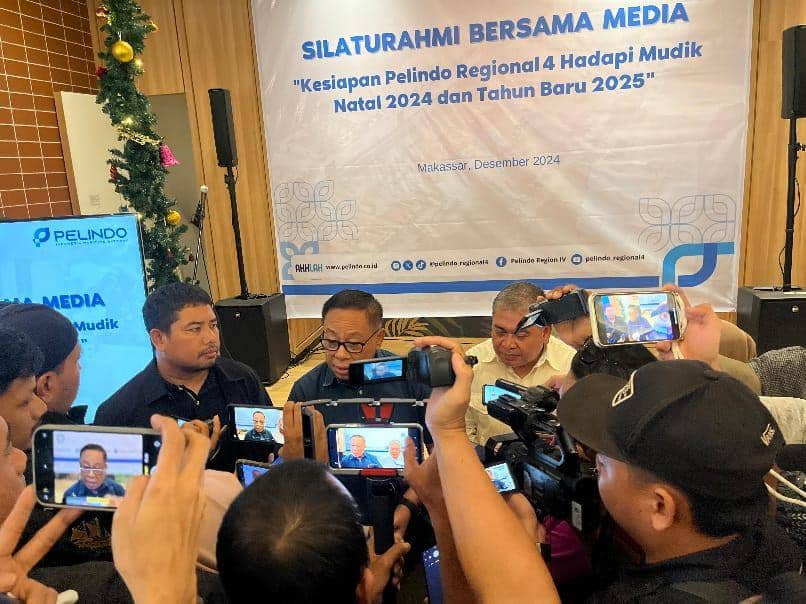 Executive Director Pelindo Regional 4, Abdul Azis saat diwawancara awak media / Dok : Humas Pelindo Regiona 4