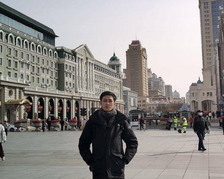 Lalu Hadya Akbar terpilih sebagai salah satu karyawan AVO Innovation Technology yang mengikuti Program One Man One Country (OMOC) (dok. AVO Innovation Technology)
