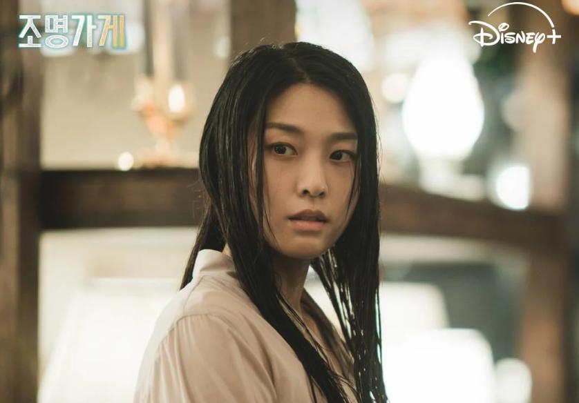 7 Nasib Tragis Lee Ji Young di Drakor Light Shop, Meninggal Tak Adil!