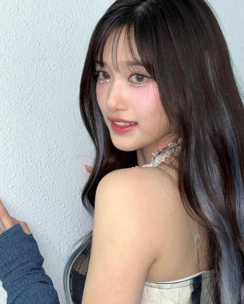 Leeseo IVE (instagram.com/eeseooes)