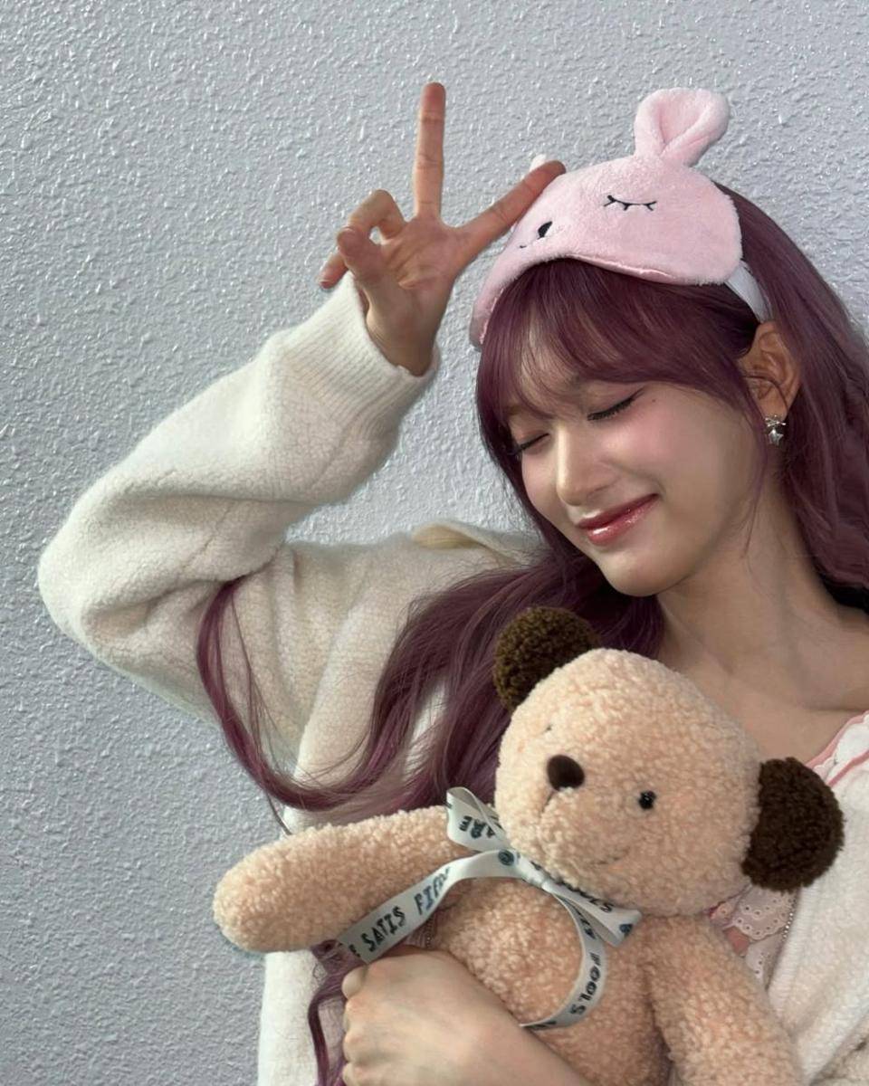 Leeseo IVE (instagram.com/eeseooes)