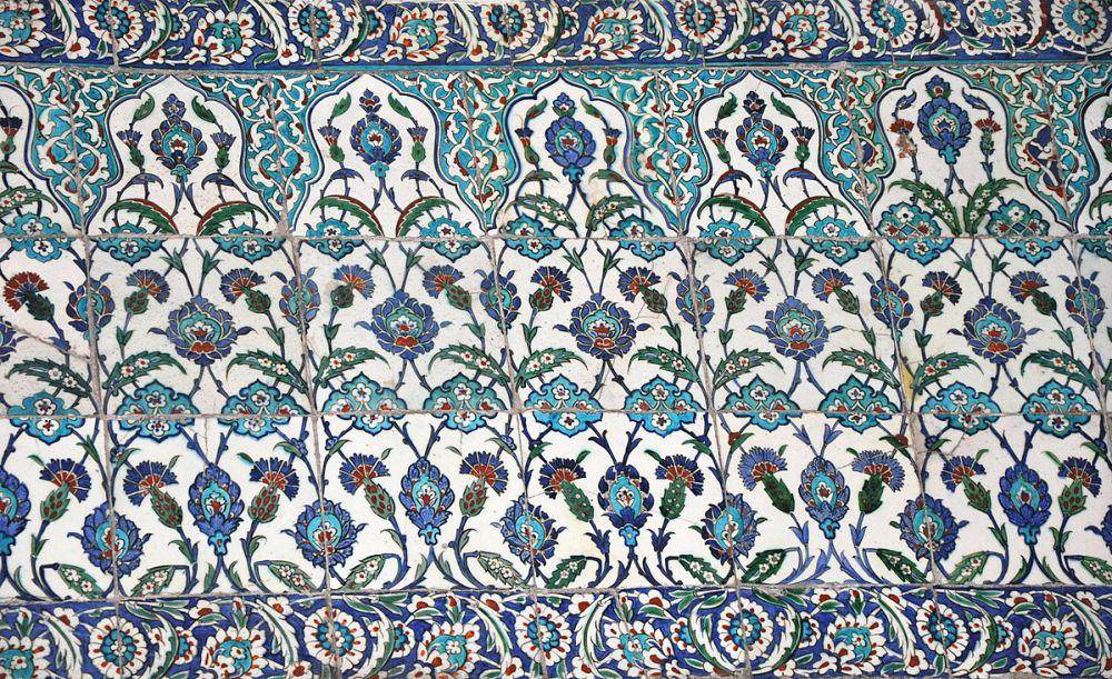 potret ubin Masjid Biru (commons.wikimedia.org/Helen Simonsson)
