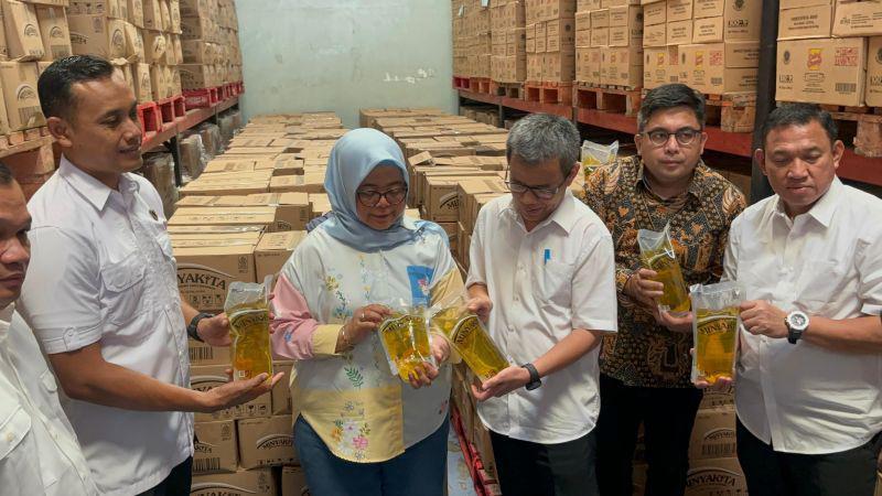 Subsidi Tersendat, Minyakita di Cirebon Dijual Lebihi HET