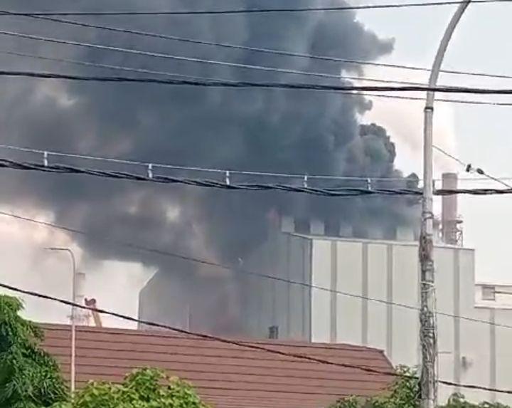 Petrokimia Pastikan Tak Ada Korban Jiwa dalam Kebakaran Pabrik