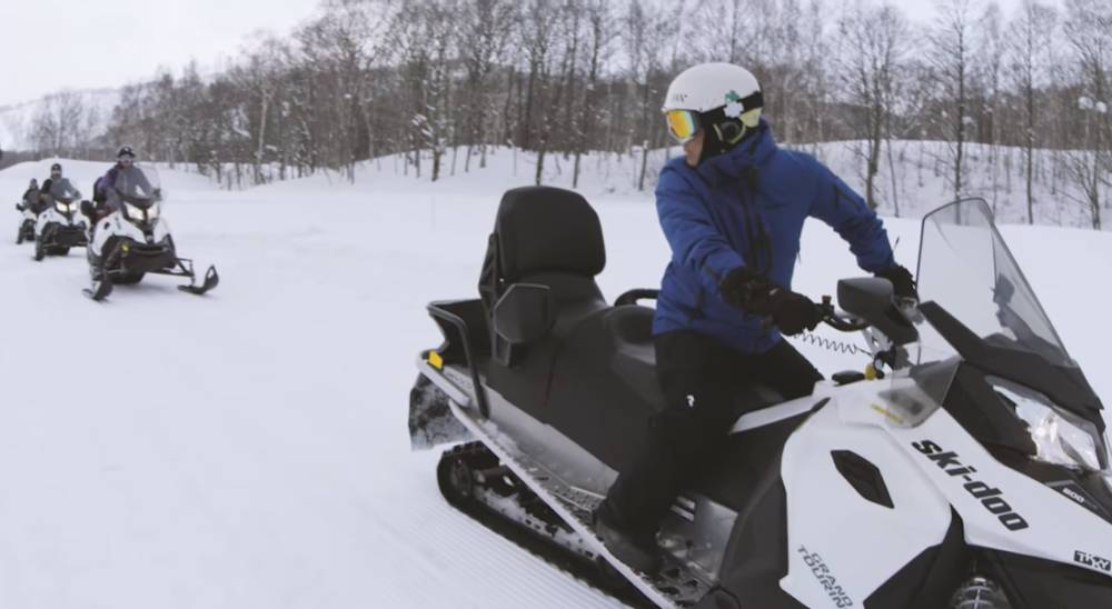 ilustrasi snowmobiling di Niseko Jepang (YouTube.com/Hanazono Niseko Resort)