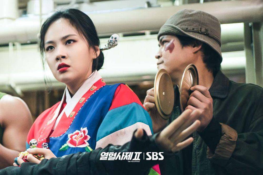 7 Momen Kocak Detektif Gu Dae Young-Gu Jae Young di The Fiery Priest 2