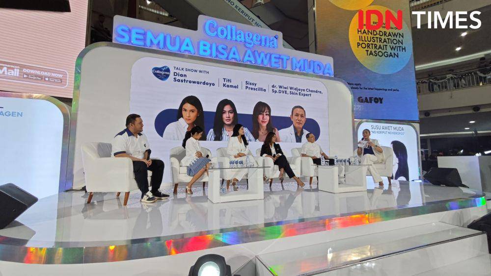 "Collagena Talk: Semua Bisa Awet Muda" pada Jumat (13/12/2024) di Atrium Mall Kelapa Gading 3. (IDN Times/Febriyanti Revitasari)