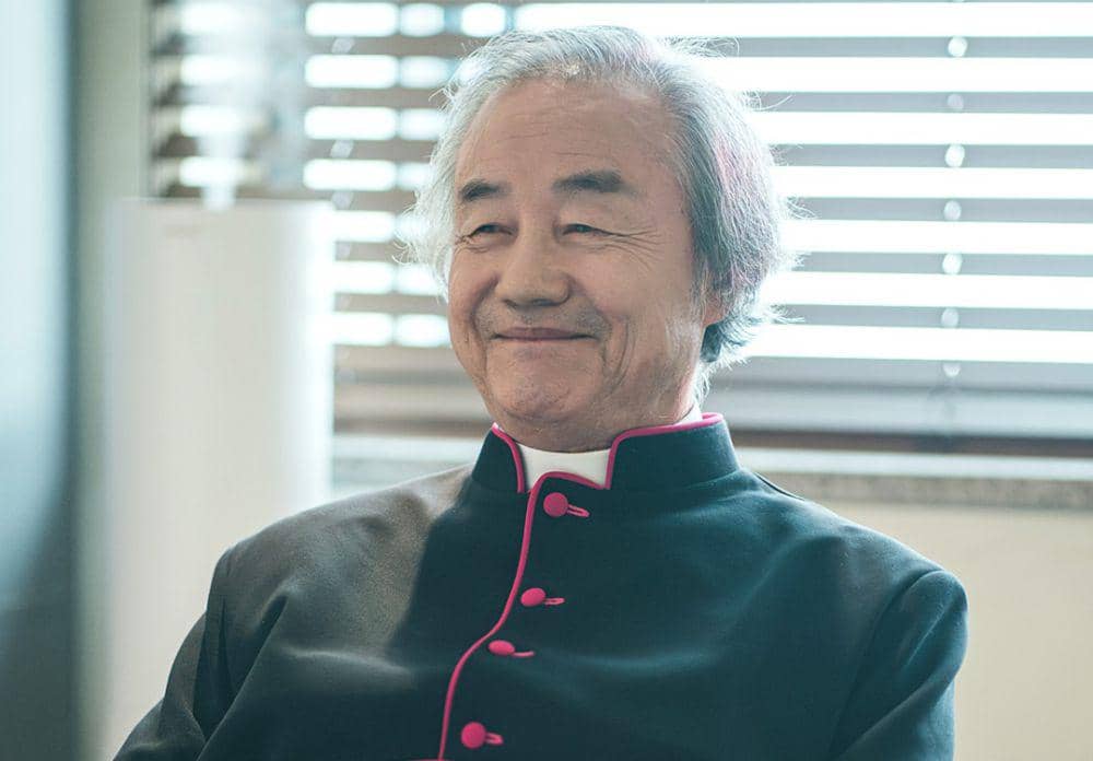 7 Kaum Berjubah yang Berperang Melawan Narkoba di The Fiery Priest 2