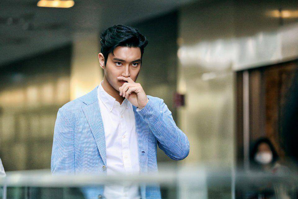 Siwon (x.com/SJofficial)