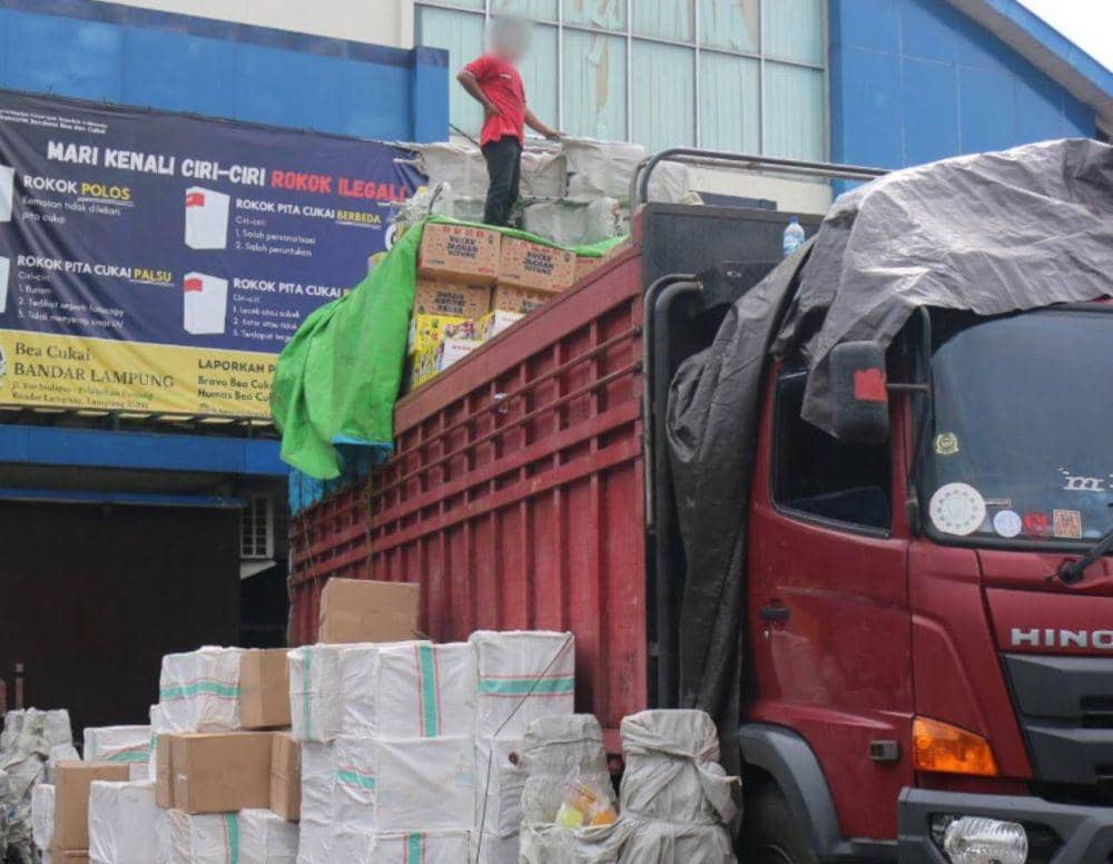 Penampakan rokok ilegal diungkap Bea Cukai Lampung selama periode 8 November hingga 7 Desember 2024. (Dok. Bea Cukai Lampung).