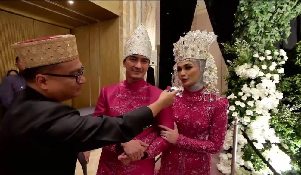 Resepsi pernikahan Zumi Zola dan Putri Zulhas. (Youtube.com/RANS Entertainment)