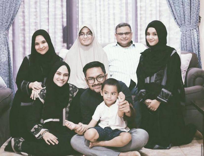potret kenangan Zee Zee Shahab dan ibunya yang meninggal dunia (Instagram.com/sarahsahirahshahab)