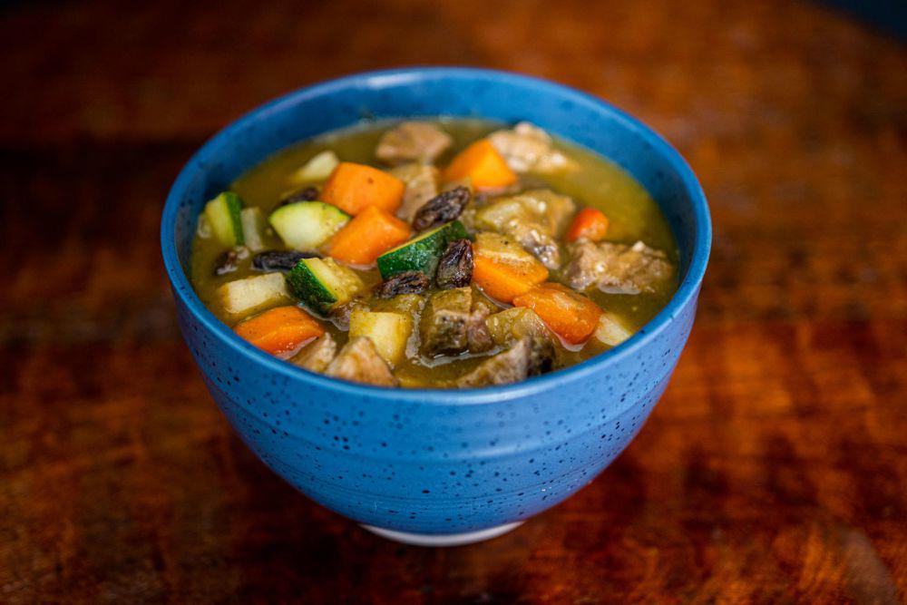 Resep Soto Dok Khas Jombang, Kuahnya Asli Nyegerin