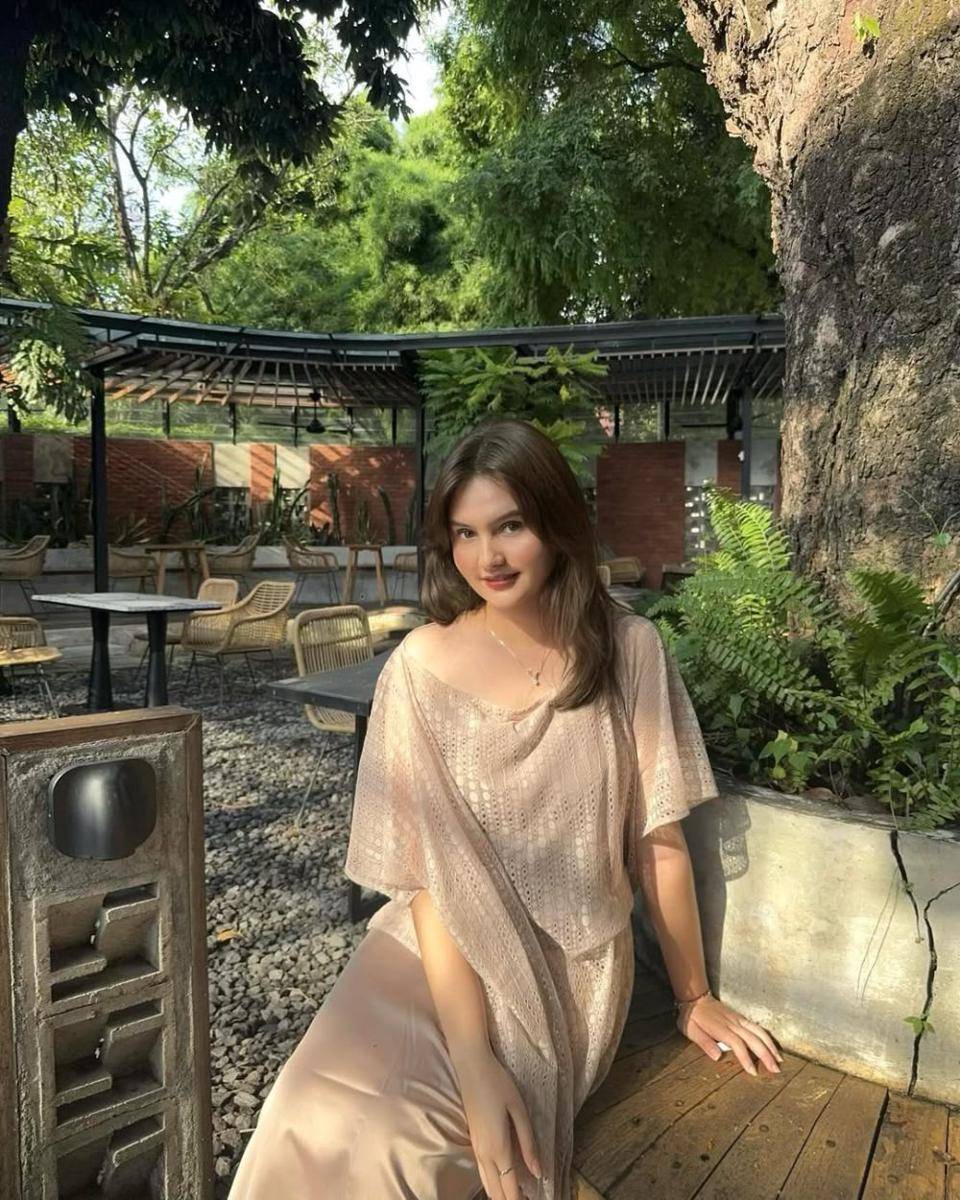 OOTD Jessica Rosmaureena (instagram.com/jessicarosmaureena)