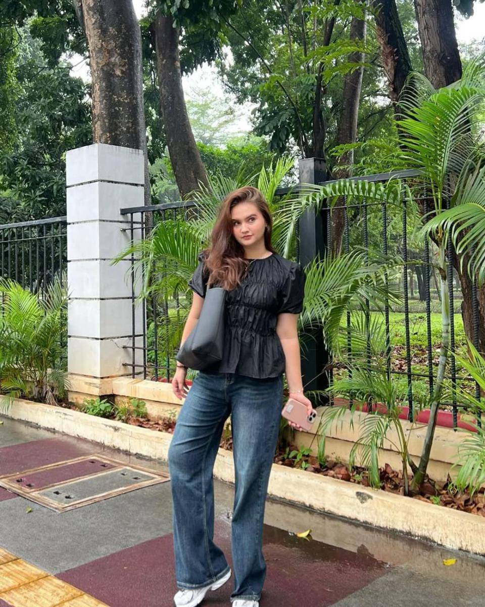 OOTD Jessica Rosmaureena (instagram.com/jessicarosmaureena)