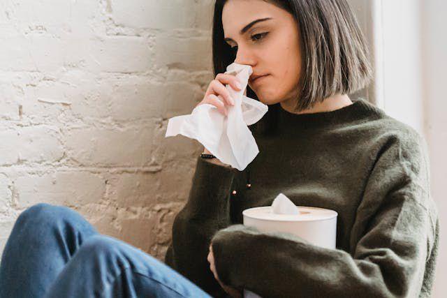 5 Fakta Menarik Kenapa Kamu Mudah Menangis, Bukan Cuma Masalah Hati!