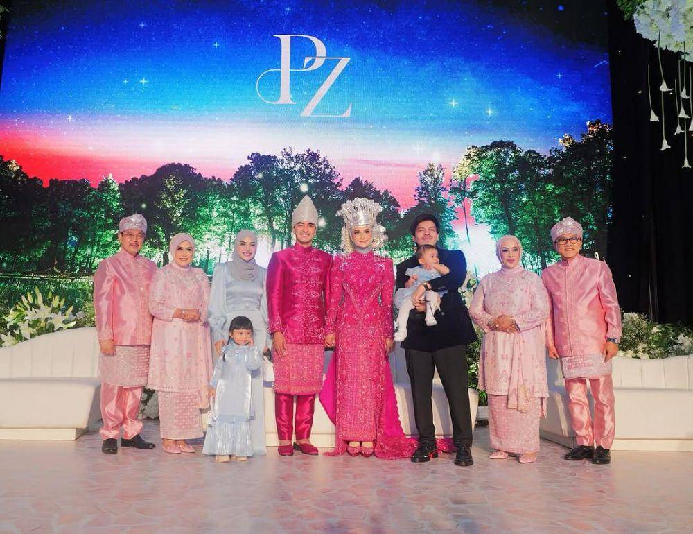 artis di resepsi Putri Zulhas dan Zumi Zola (Instagram.com/attahalilintar)
