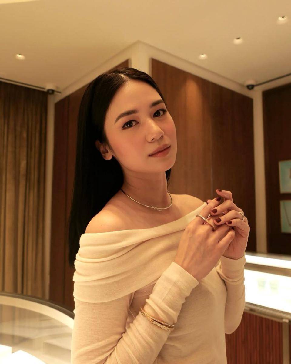 potret ide gaya rambut ala Laura Basuki (instagram.com/laurabas)