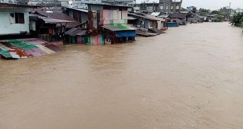 Suasana banjir di Kampung Aur (Dok. Istimewa)