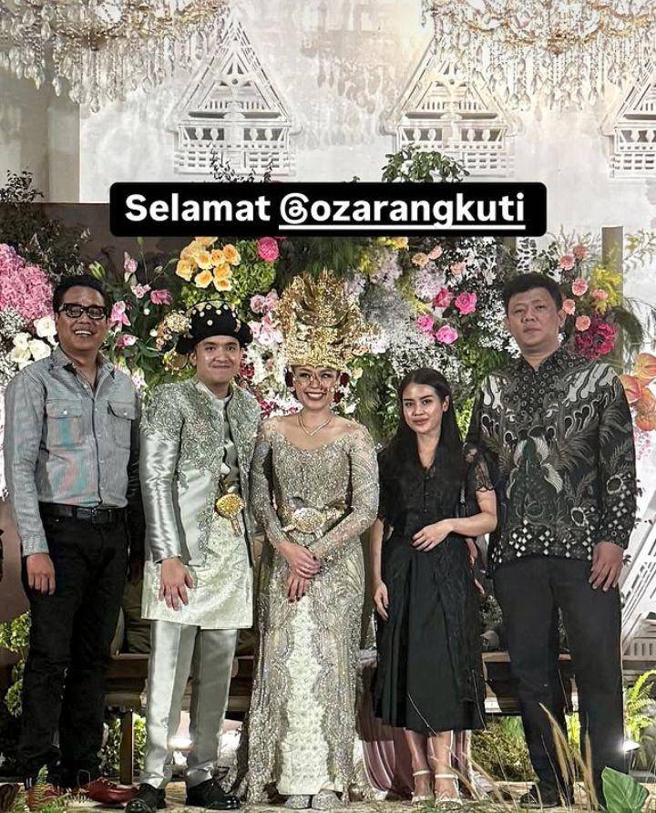 Tamu pernikahan Oza (Instagram.com/pergijauh)