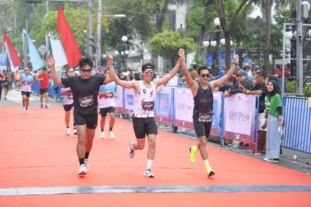 Para pelari mengikuti ajang lari nasional Semarang 10K, Minggu (15/12/2024). (Dok. Pemkot Semarang)