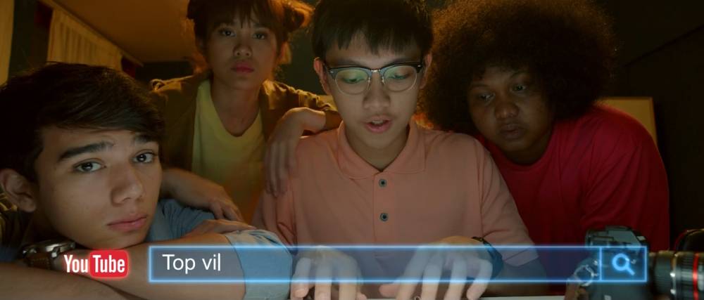 The Underdogs (dok. Starvision Plus / The Underdogs)