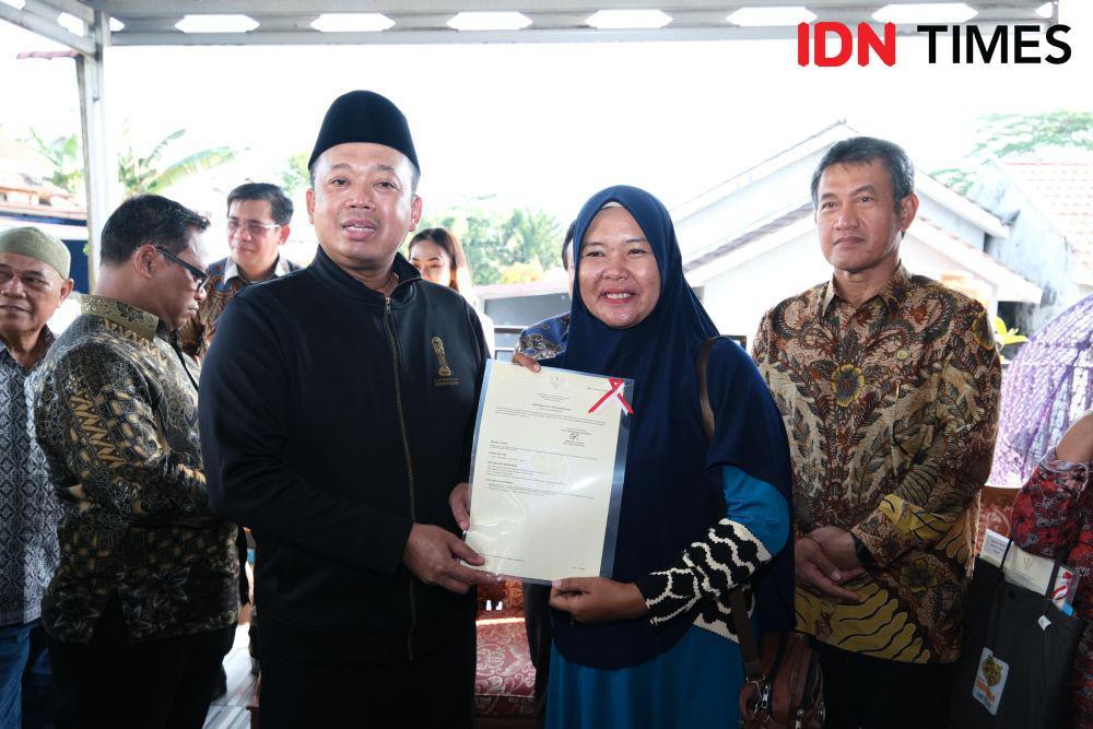 Menteri ATR Serahkan Sertifikat Tanah Door to Door di Balikpapan